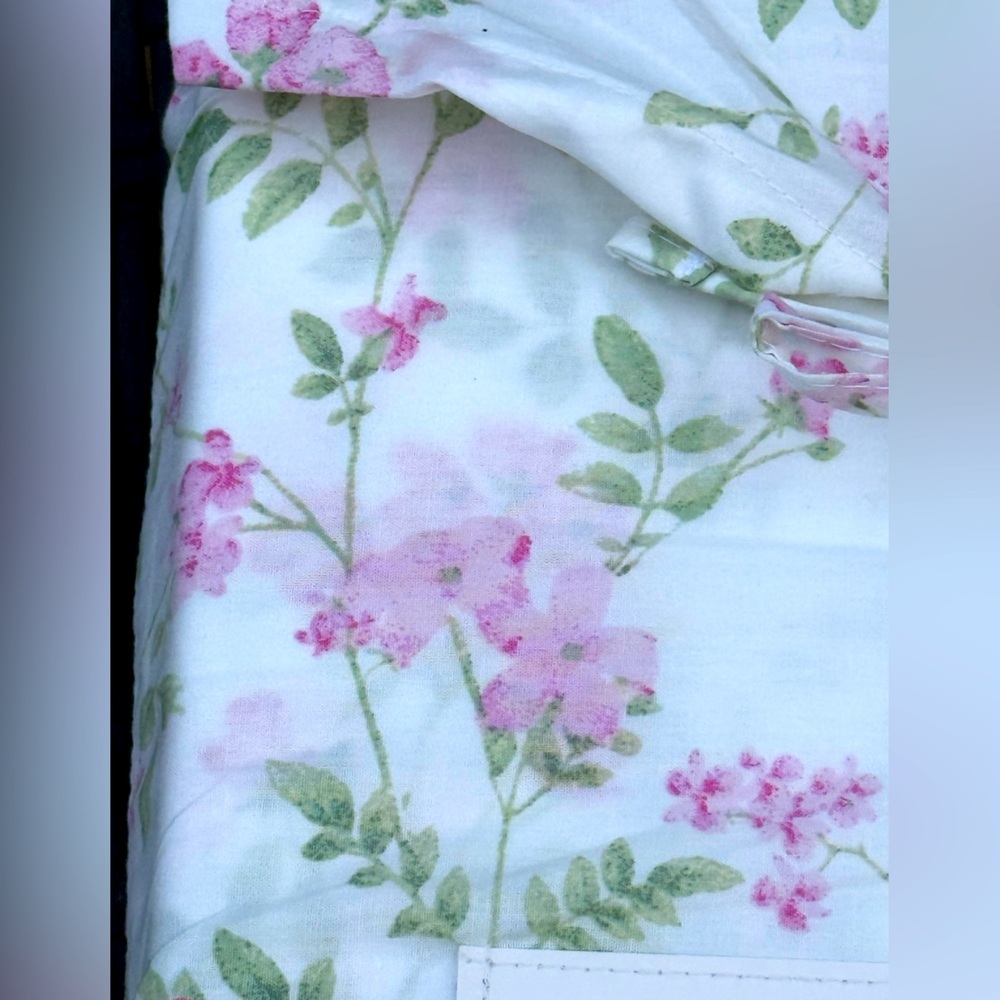 Laura Ashley Fawna Raspberry Green Floral Cotton Percale TWIN XL Sheet Set 3pc - Picture 8 of 10